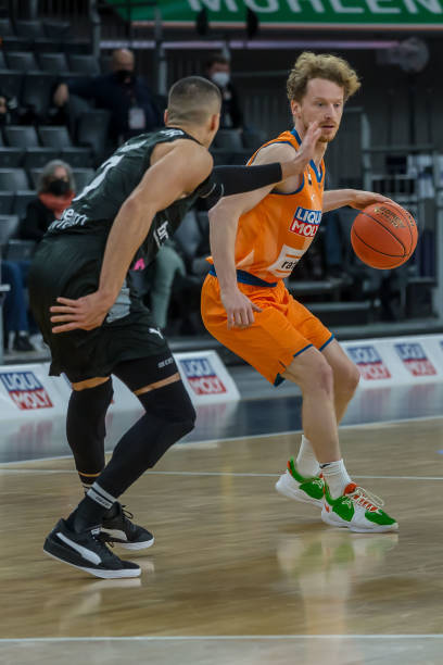 不仅是一组 不仅是一组