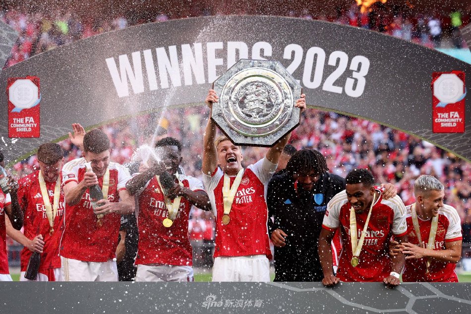 队记的狂赞 队记的狂赞